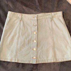 Cute button down skirt fits 10-12